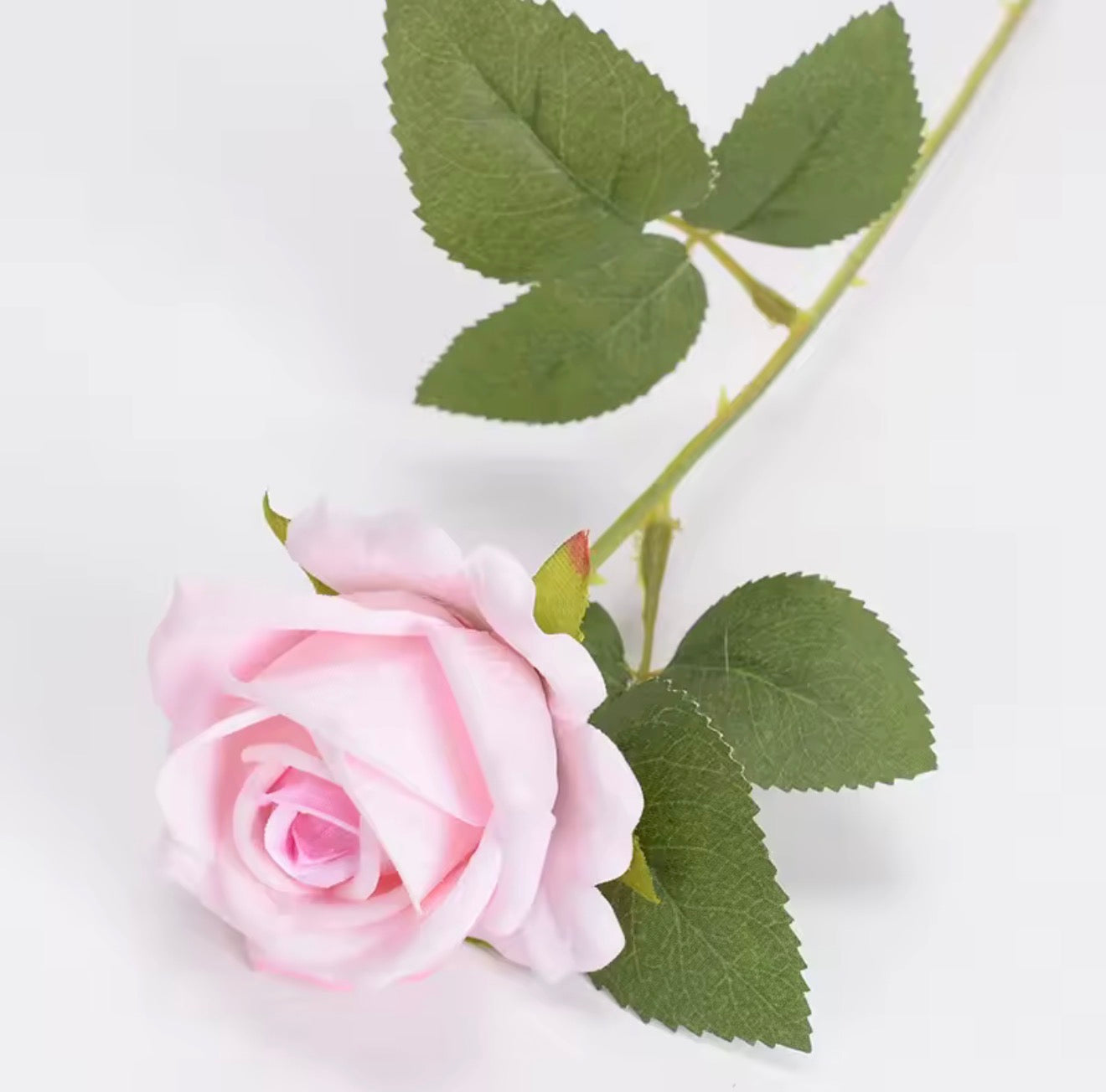 Lichtroze kunstroos – 52 cm x 7 cm