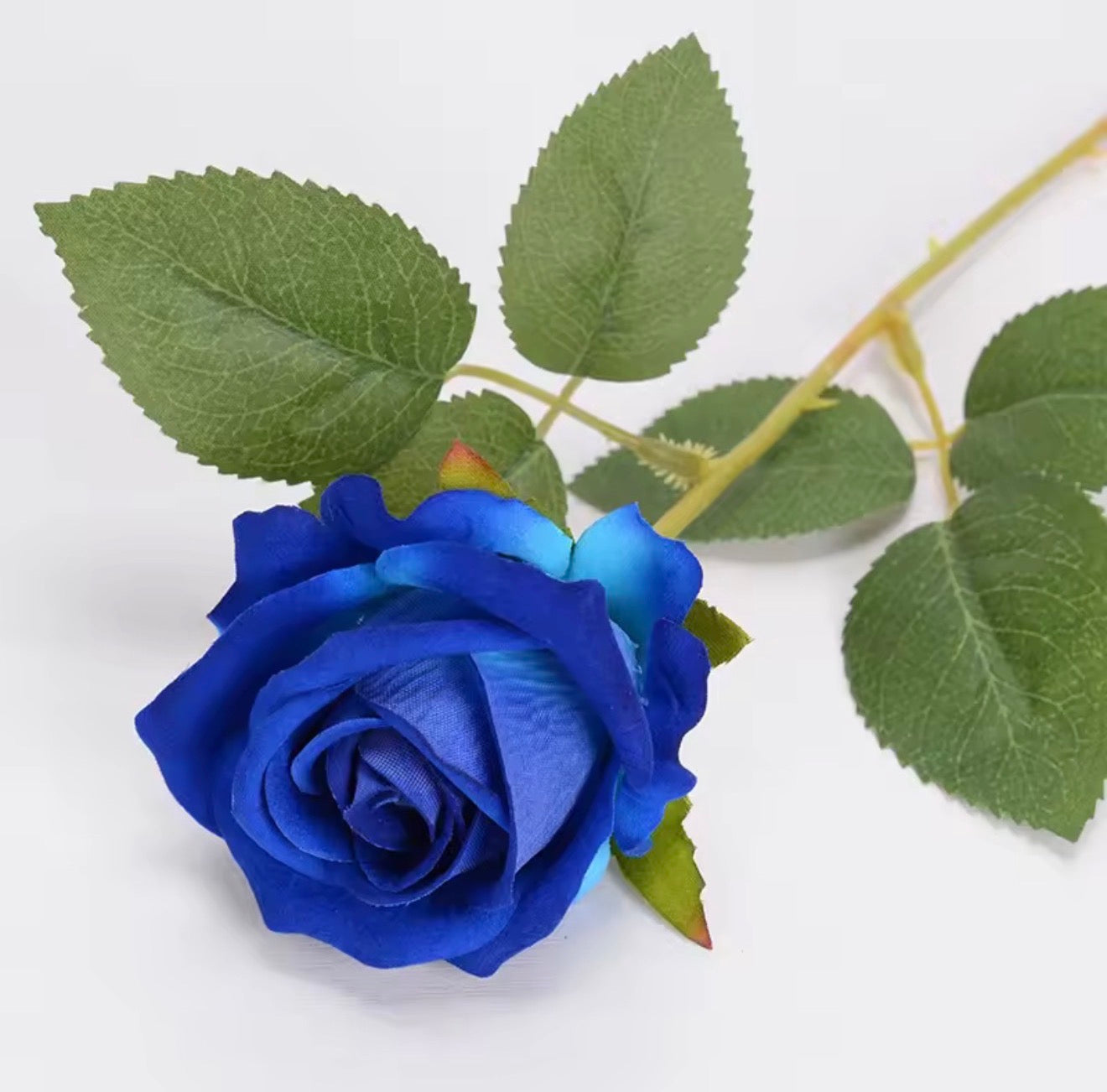 Koningsblauwe kunstroos – 52 cm x 7 cm